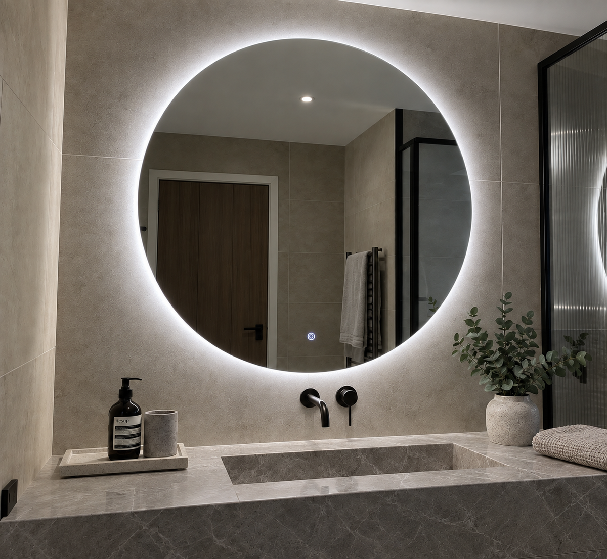 Round backlit LED mirror, image 2